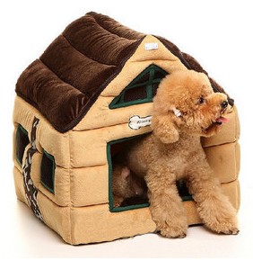 Yapi wood dog house