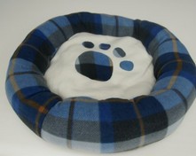 Pine wood dog bed cat bed pet bed small double-layer bones