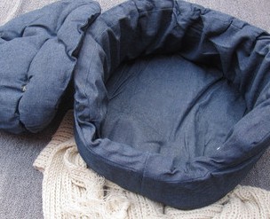 Wrought iron pet bed