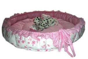 Thick bite-resistant dog bed