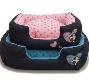 Pink lace warm and cozy pet bed