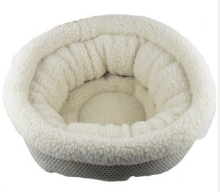 Thick bite-resistant dog bed