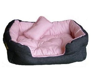 Green pine wood pet bed