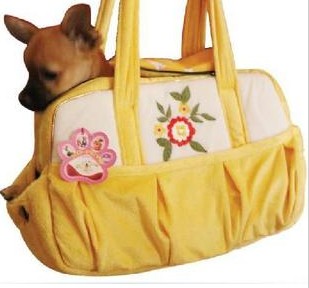 Cat, dog bag shoulder bag can be destroyed outcrop